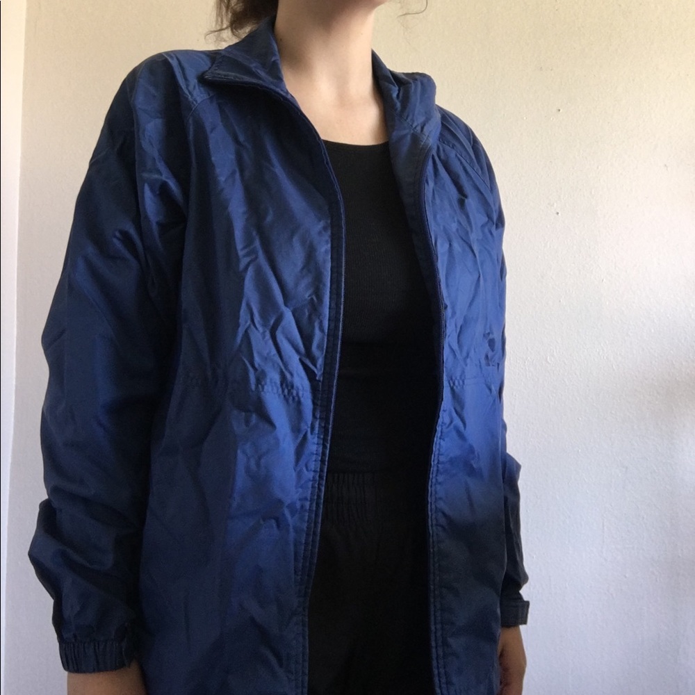 navy blue 90s style Nike windbreaker